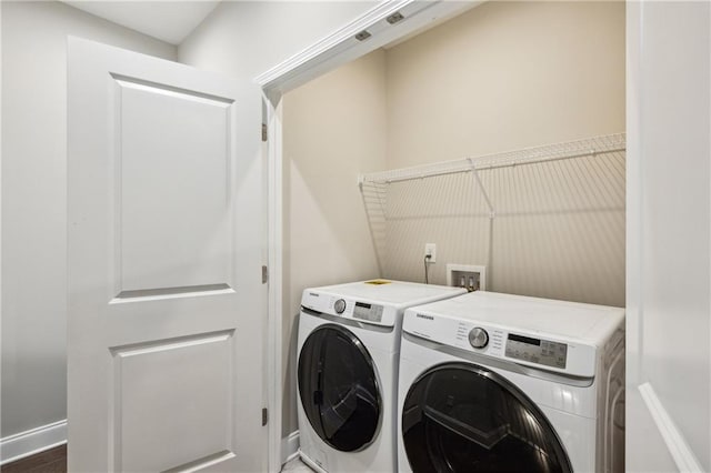 1036 Grant Park Rd, Decatur, GA 30033 - washroom featuring washer and clothes dryer and baseboards