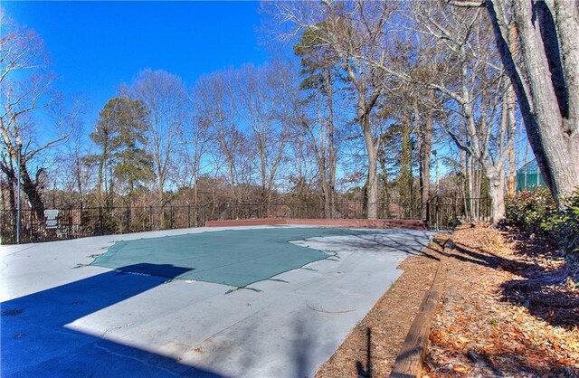 586 Windchase Ln, Stone Mountain, GA 30083 - pool with fence