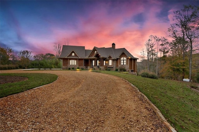 view of front of home featuring a yard