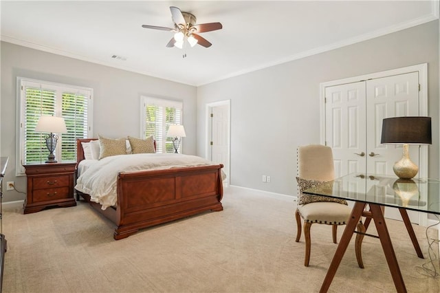 4555 Peachtree Dunwoody Rd, Sandy Springs, GA 30342 - bedroom featuring visible vents, ornamental molding, a closet, light carpet, and baseboards