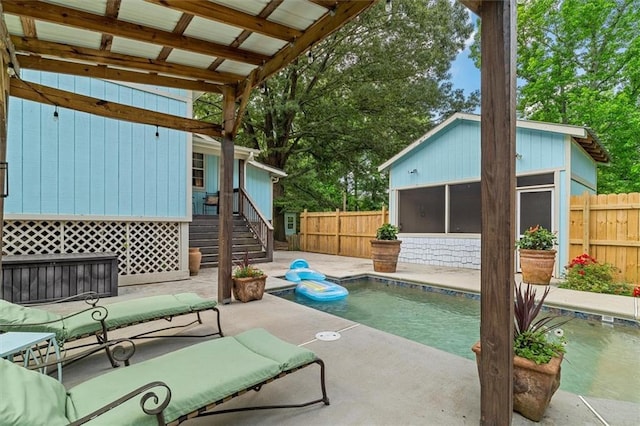 8669 Davis St, Braselton, GA 30517 - fenced backyard with a sunroom and a patio area