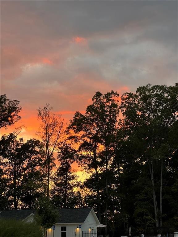 6270 Bracken Brown Dr, Alpharetta, GA 30004 - view of nature at dusk