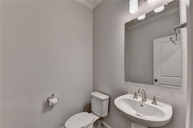 6270 Bracken Brown Dr, Alpharetta, GA 30004 - bathroom featuring crown molding