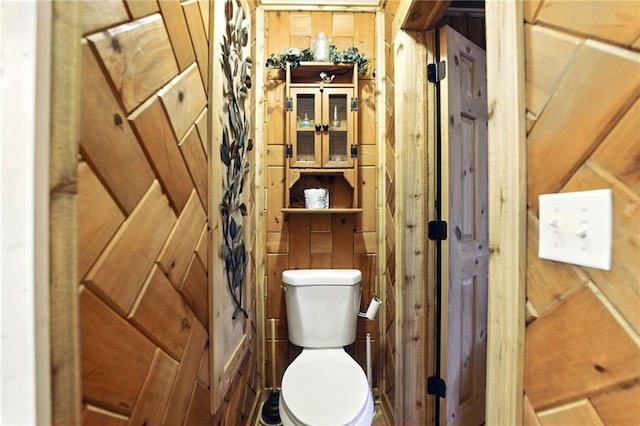bathroom featuring toilet