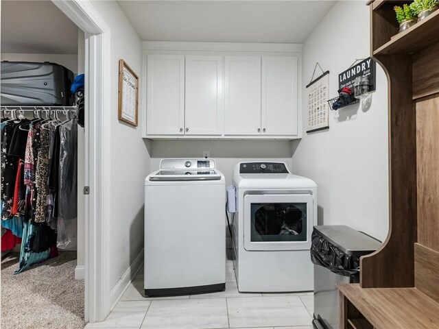 unfurnished bedroom with baseboards, a closet, carpet flooring, and an inviting chandelier