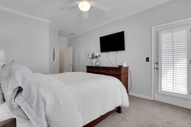 bedroom featuring baseboards, carpet, ornamental molding, and a ceiling fan