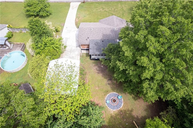 view from above of property featuring a pool area