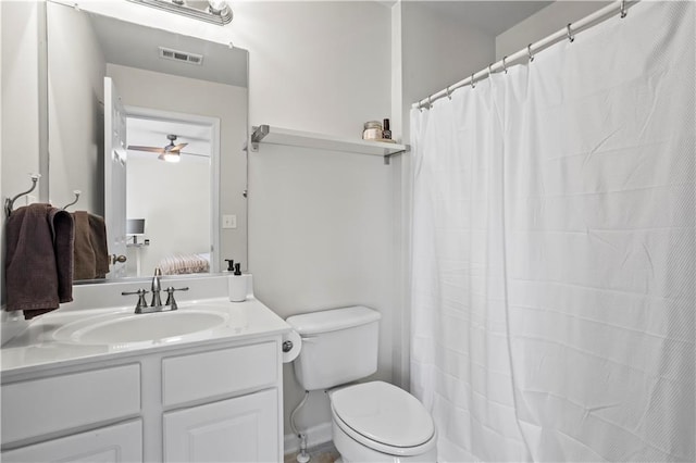 full bathroom with ceiling fan, vanity, ensuite bath, visible vents, and toilet