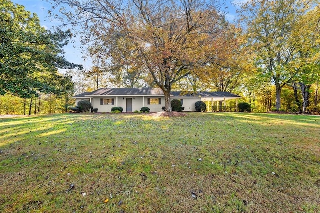 view of front of house with a front yard