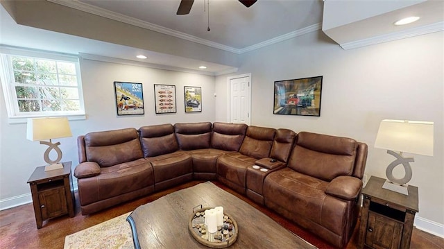 living area with baseboards, ceiling fan, ornamental molding, and recessed lighting