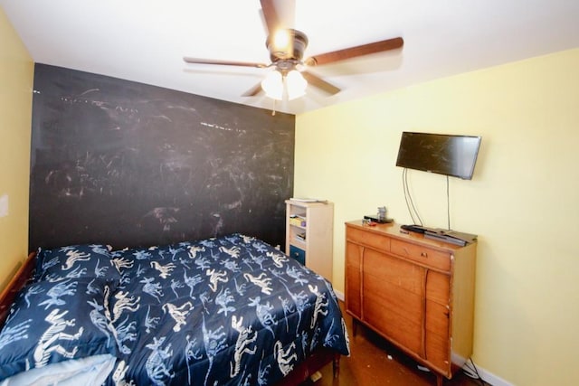 bedroom featuring ceiling fan