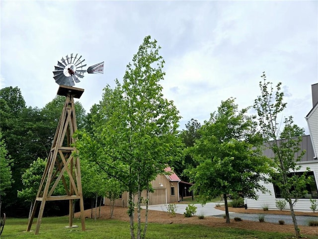 exterior space featuring an outdoor structure