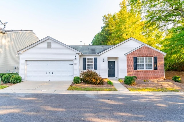 982 Windcroft Cir, Acworth GA, 30101, 2 bedrooms, 2 baths house for sale