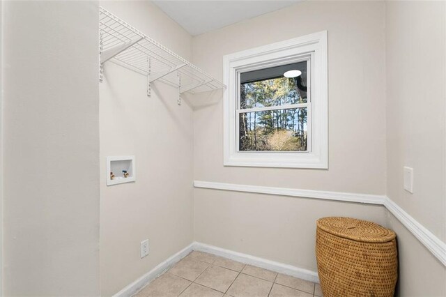 spare room with dark hardwood / wood-style flooring, plenty of natural light, and ceiling fan