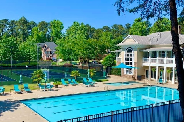 12350 Broadleaf Ln, Johns Creek, GA 30005 - community pool with a patio area
