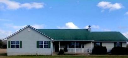 view of front of house featuring a porch and a front lawn