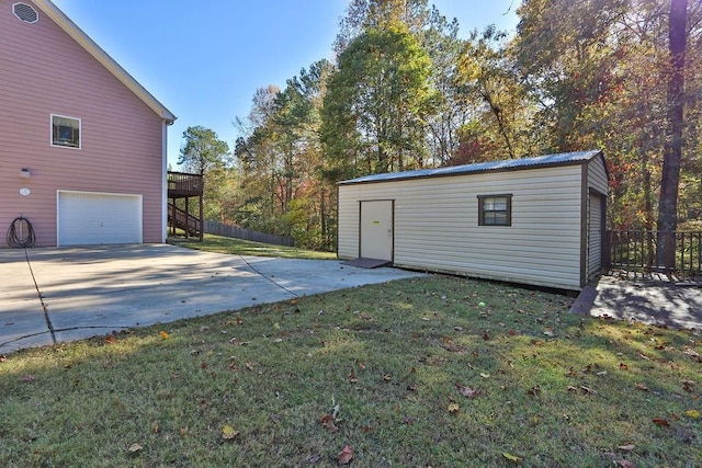 exterior space with a yard