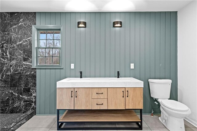 unfurnished room featuring light wood-type flooring, visible vents, baseboards, and recessed lighting