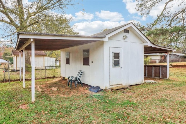 view of outdoor structure featuring a yard