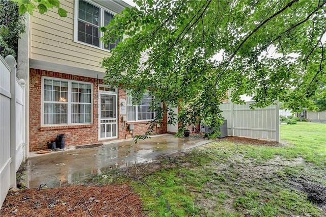 2515 Gadsen Walk, Duluth, GA 30097 - view of yard featuring a patio