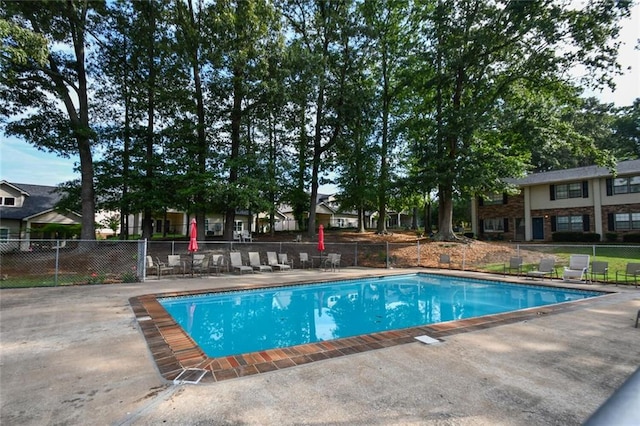 1235 Riverside Dr Unit H3, Gainesville, GA 30501 - community pool featuring a patio area and fence