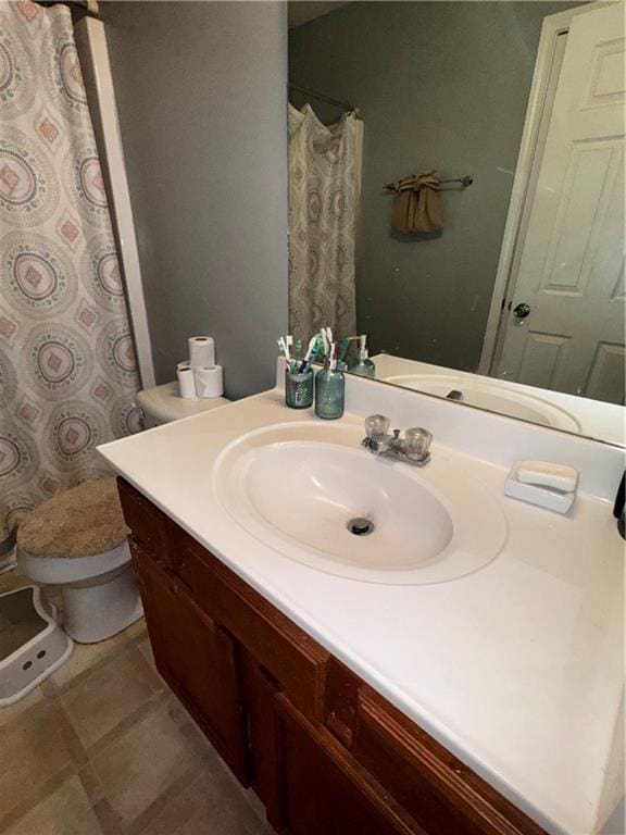 4018 Carisbrook Dr, Union City, GA 30291 - full bathroom featuring vanity and toilet