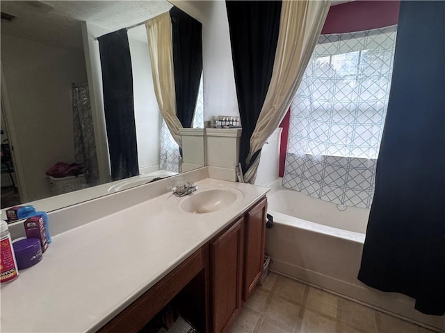 4018 Carisbrook Dr, Union City, GA 30291 - bathroom featuring vanity
