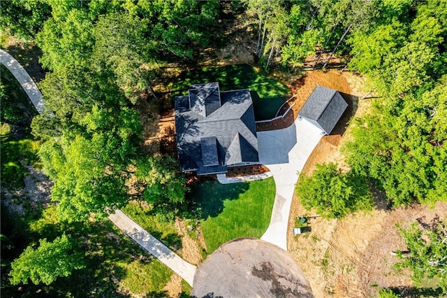aerial view of property and surrounding area