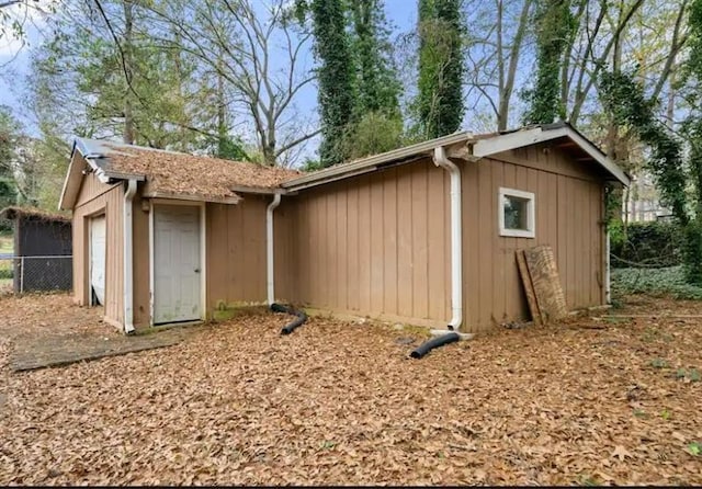 view of outbuilding