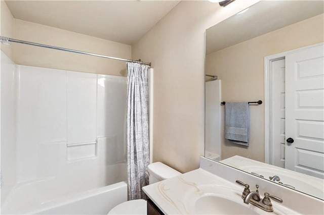 7946 White Oak Loop, Stonecrest, GA 30038 - full bath with toilet, vanity, and shower / tub combo with curtain