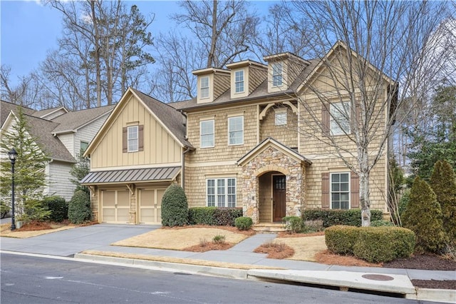 view of front facade with a garage