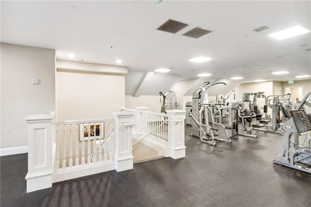 gym with visible vents, baseboards, and recessed lighting