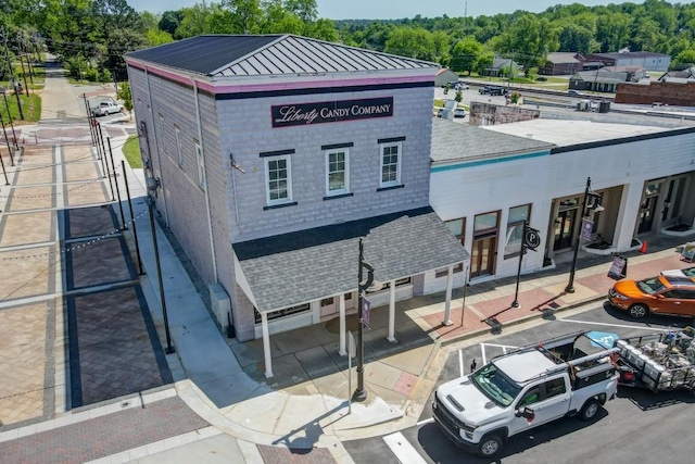 5587 Spring St, Flowery Branch, GA 30542 - exterior space