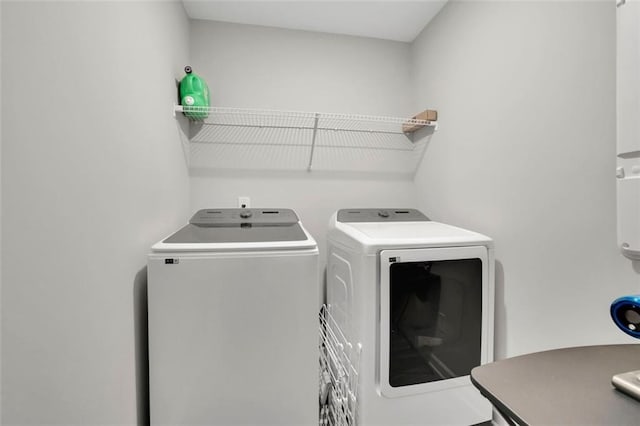 1969 Lanier Harbor Pt, Buford, GA 30518 - laundry area with separate washer and dryer