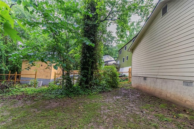 2045 Scarbrough Dr, Stone Mountain, GA 30088 - view of yard
