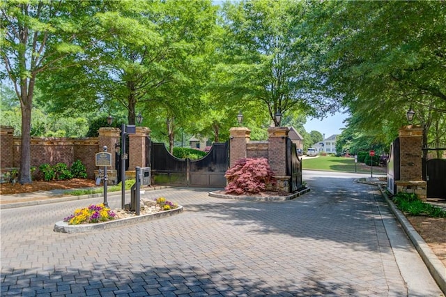 2675 Drayton Hall Dr, Buford, GA 30519 - community sign featuring fence