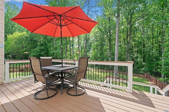 1126 Gate Post Ct, Powder Springs, GA 30127 - bedroom featuring ceiling fan, light carpet, a raised ceiling, baseboards, and visible vents