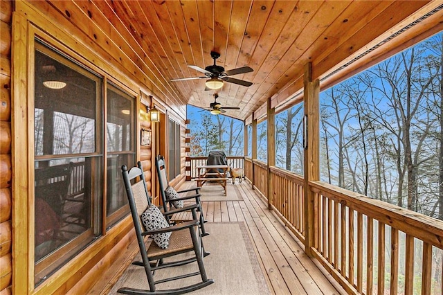 deck with ceiling fan