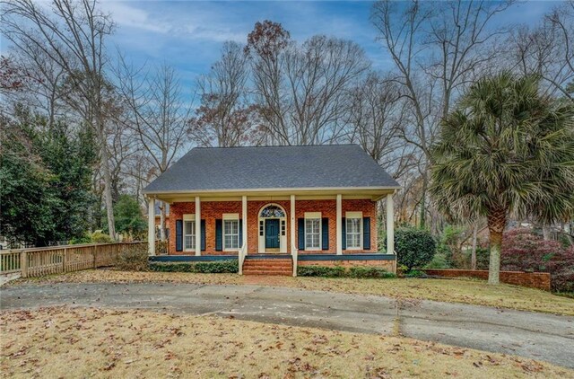 view of front of home with covered porch