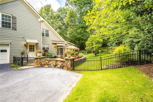 6369 Timber Creek Trl, Dahlonega, GA 30533 - view of yard with driveway