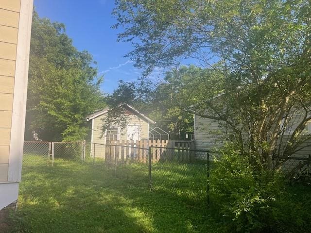 3101 E Point St, Atlanta, GA 30344 - view of yard