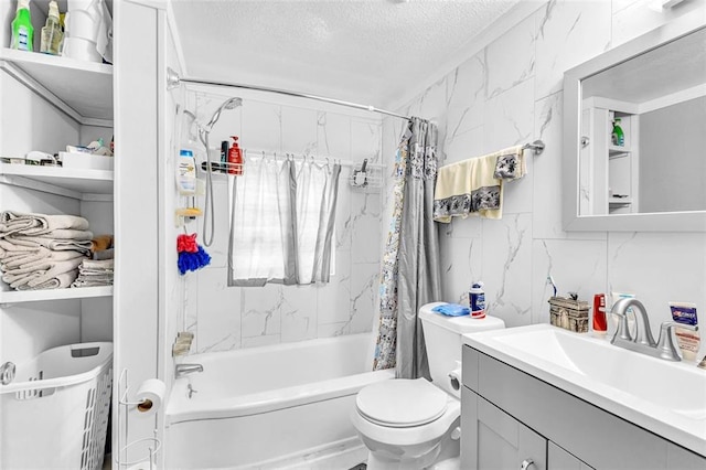 full bath featuring a textured ceiling, shower / bathtub combination with curtain, toilet, and vanity