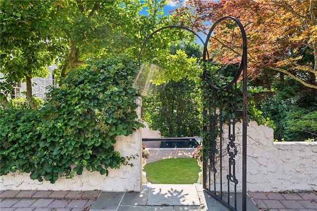 401 Peachtree Battle Ave NW, Atlanta, GA 30305 - view of gate