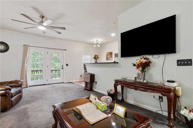 living area with carpet flooring, recessed lighting, ceiling fan, and baseboards