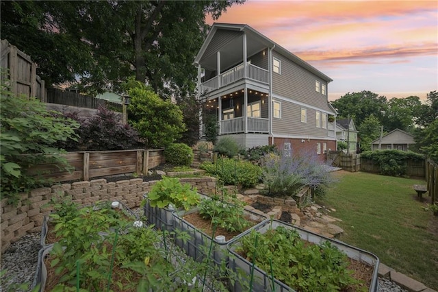 218 S Ave SE, Atlanta, GA 30315 - rear view of property with a garden and a balcony