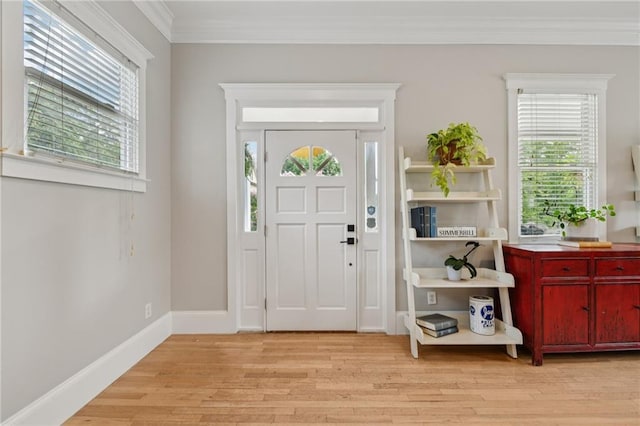 218 S Ave SE, Atlanta, GA 30315 - foyer entrance with light wood-style flooring, baseboards, and ornamental molding