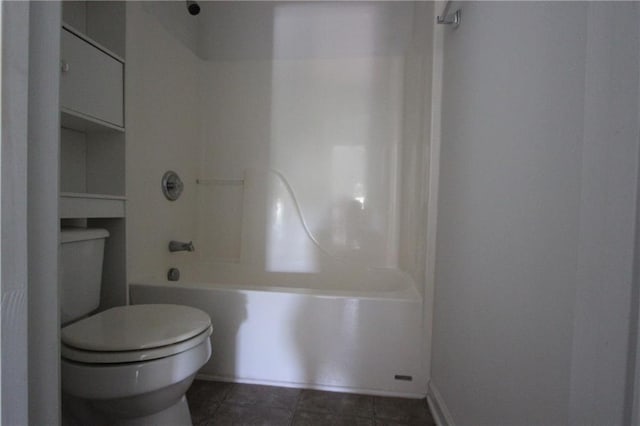 838 Roxholly Ln, Buford, GA 30518 - full bath featuring toilet and  shower combination