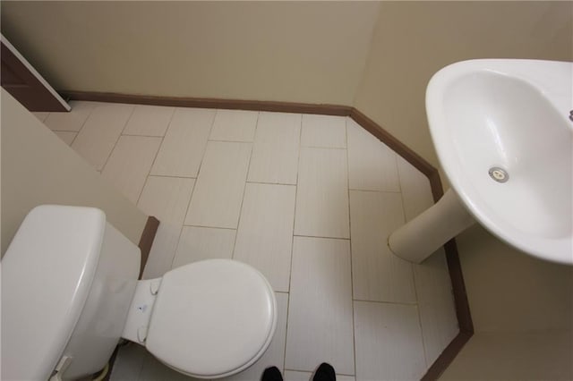 838 Roxholly Ln, Buford, GA 30518 - half bath with toilet and a sink