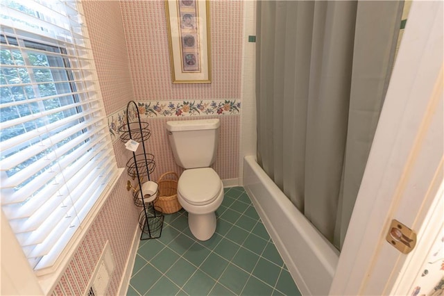 54 Old Fuller Mill Road Ne, Marietta, GA 30067 - bathroom featuring toilet, tile floors, and shower / bathtub combination with curtain
