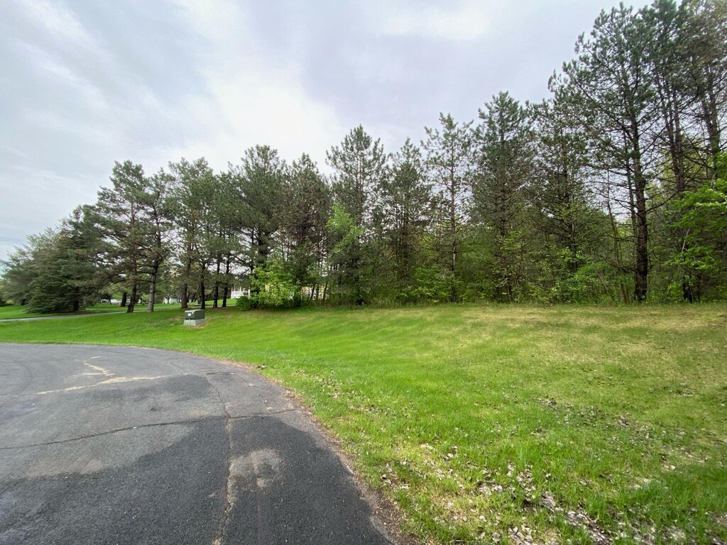 Listing photo 3 - caption unavailable
